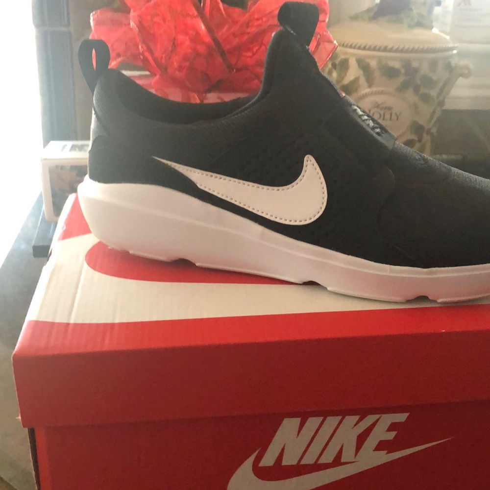 Nike men AD Comfort sneaker